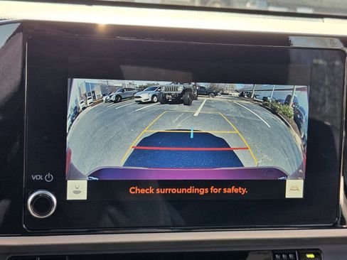 Certified 2025 Toyota Camry SE w/ Convenience Package image 19