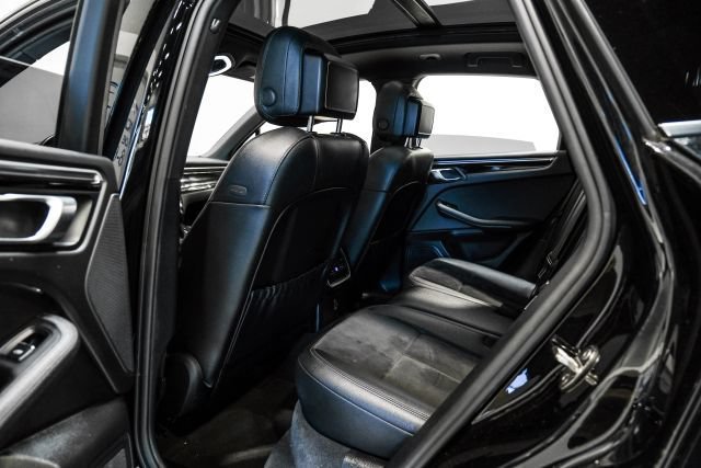 Used 2020 Porsche Macan AWD/4WD image 35