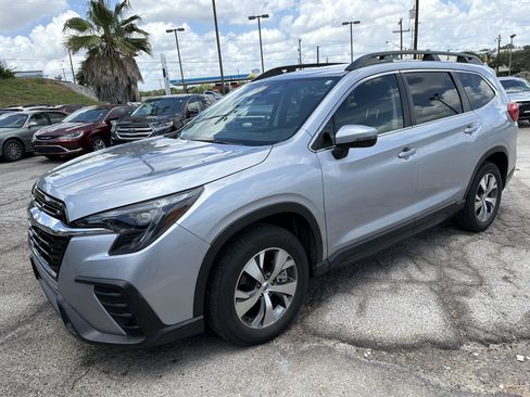 Used 2023 Subaru Ascent Premium w/ Convenience Package AWD/4WD image 7