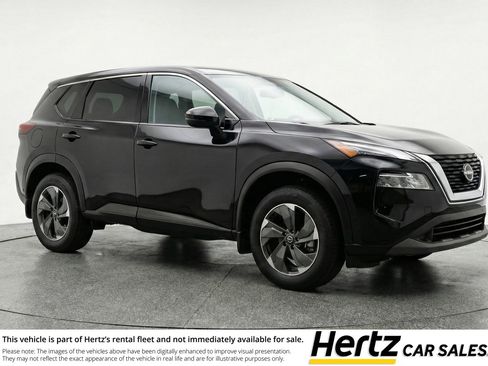 Used 2025 Nissan Rogue SV image 1