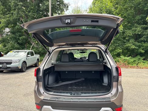 Used 2023 Subaru Forester Touring AWD/4WD image 8