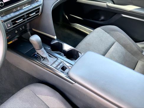 Used 2025 Toyota Camry LE FWD image 16