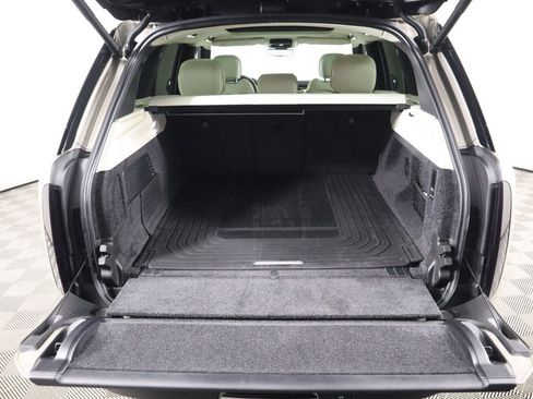 New 2026 Land Rover Range Rover SE image 29