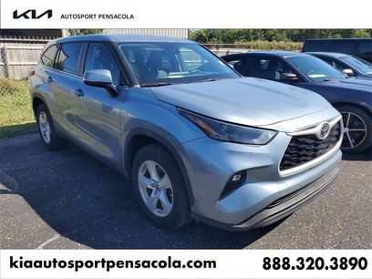 Used 2023 Toyota Highlander LE