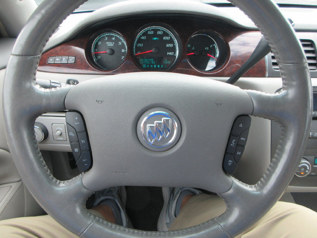 Used 2011 Buick Lucerne CXL w/ Driver Confidence Package FWD image 24