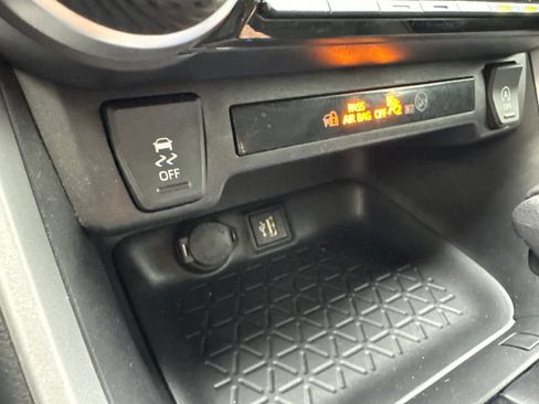 Used 2024 Toyota RAV4 LE FWD image 67