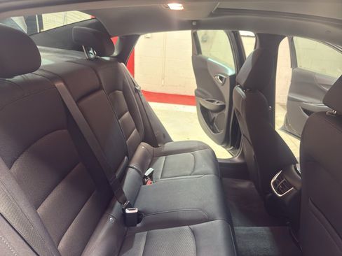 Used 2022 Chevrolet Malibu LT image 26
