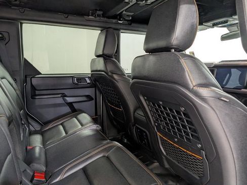 Used 2024 Ford Bronco Badlands image 15