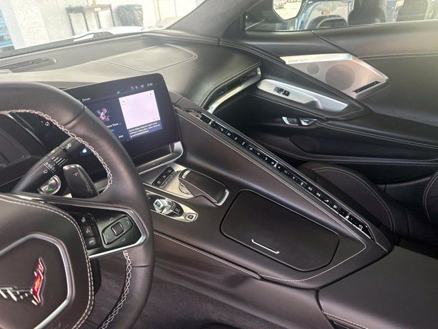 Used 2024 Chevrolet Corvette Stingray Premium Conv w/ Z51 Performance Package RWD image 5