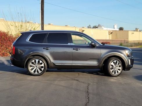 Certified 2022 Kia Telluride EX w/ EX Premium Package image 5