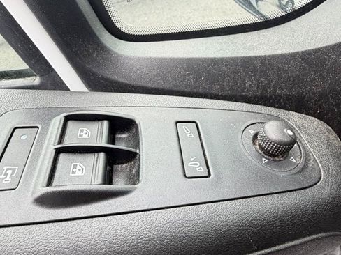 Used 2024 RAM ProMaster 2500 w/ Convenience Group FWD image 14