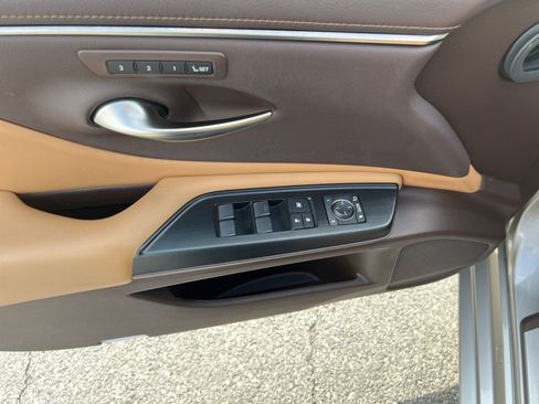 Used 2020 Lexus ES 350 w/ Premium Package FWD image 15