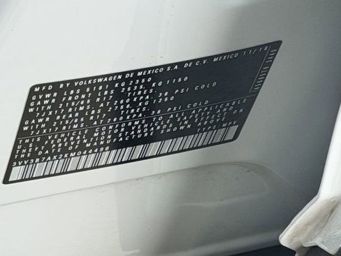 Used 2019 Volkswagen Tiguan SE w/ Panoramic Sunroof Package image 28