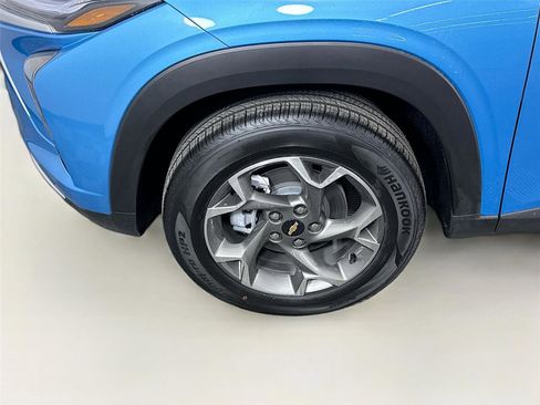 New 2026 Chevrolet Trax LT w/ Driver Confidence Package FWD image 22