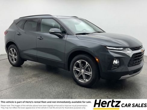 Used 2025 Chevrolet Blazer LT FWD image 1