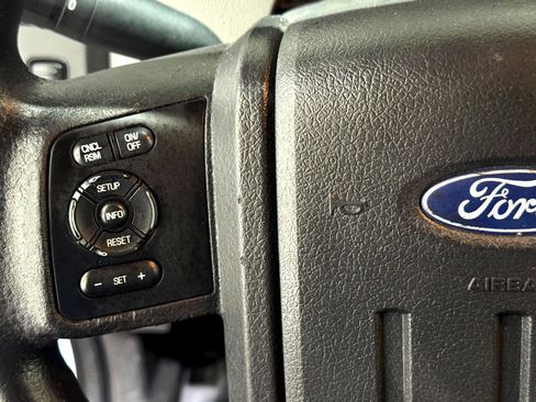 Used 2011 Ford F550 4x4 Crew Cab Super Duty w/ Payload Upgrade Pkg image 21