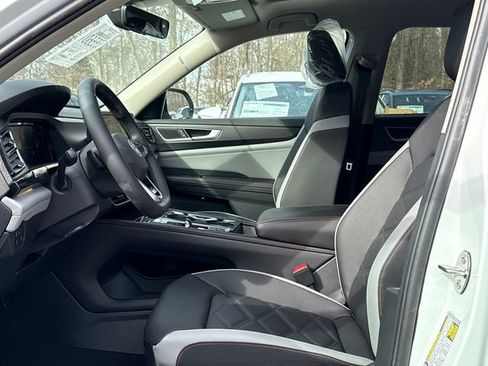 New 2026 Volkswagen Atlas Peak Edition image 10