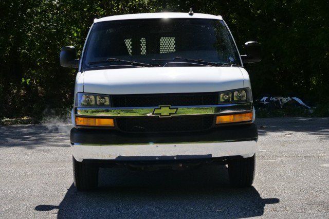 Used 2021 Chevrolet Express 2500 w/ Driver Convenience Package RWD image 5