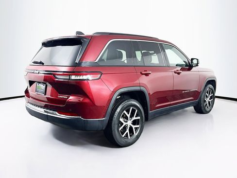 Used 2024 Jeep Grand Cherokee Limited image 9