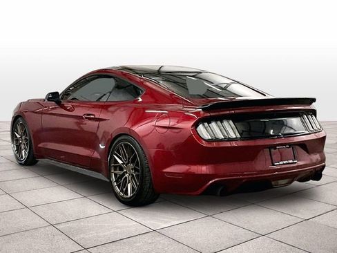 Used 2017 Ford Mustang Coupe RWD image 10