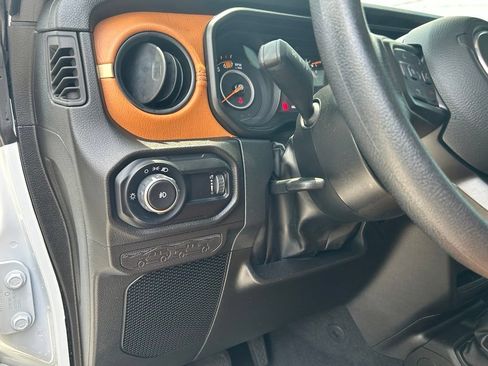 Used 2026 Jeep Wrangler Unlimited Sport AWD/4WD image 17