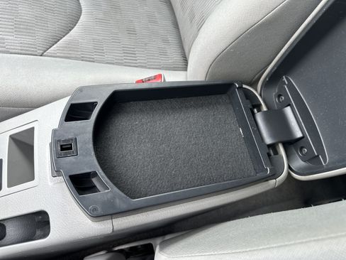 Used 2012 Toyota RAV4 4WD w/ Value Pkg image 17