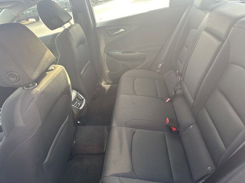 Used 2017 Chevrolet Malibu LT image 21