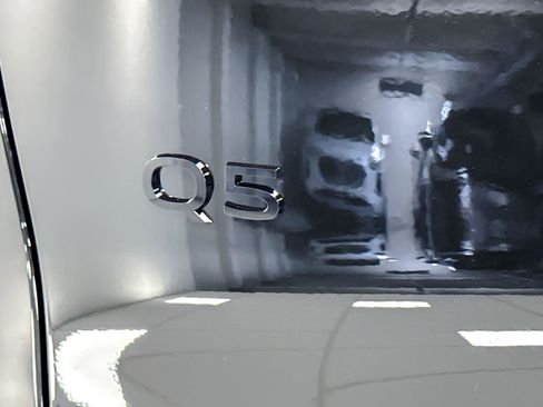 New 2025 Audi Q5 Premium image 26