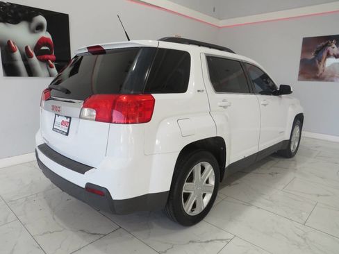 Used 2011 GMC Terrain SLT image 4