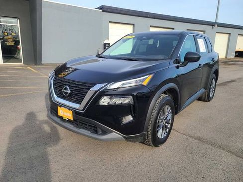 Used 2023 Nissan Rogue S image 1