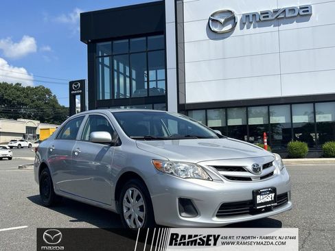 Used 2013 Toyota Corolla L FWD image 1