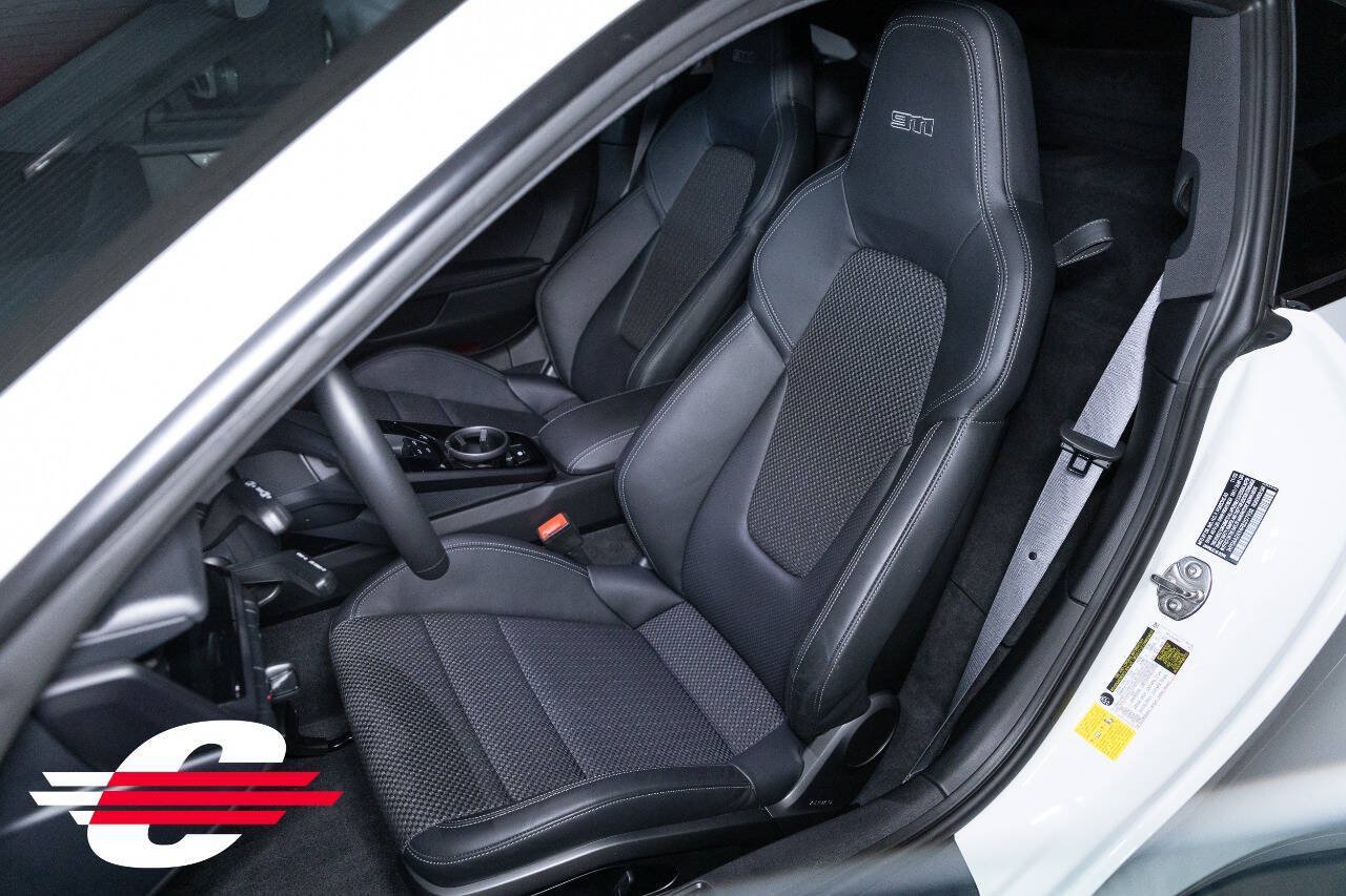 Used 2024 Porsche 911 Carrera T RWD image 16