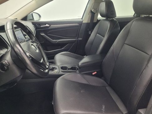 Used 2019 Volkswagen Jetta SE image 17