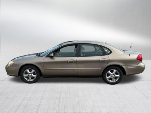 Used 2002 Ford Taurus SES FWD image 4