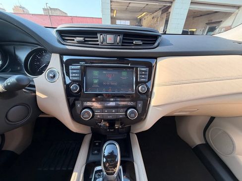 Used 2020 Nissan Rogue SL w/ Premium Package FWD image 23