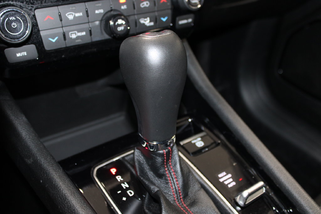 Used 2024 Jeep Compass Trailhawk AWD/4WD image 35