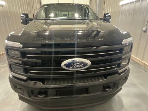 Used 2026 Ford F250 Platinum w/ FX4 Off-Road Package AWD/4WD image 5