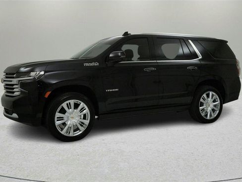 Used 2023 Chevrolet Tahoe High Country AWD/4WD image 3