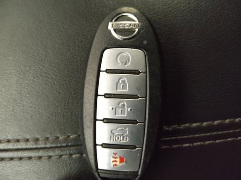 Used 2021 Nissan Sentra SV FWD image 32