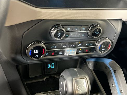 Used 2023 Ford Bronco Wildtrak AWD/4WD image 16
