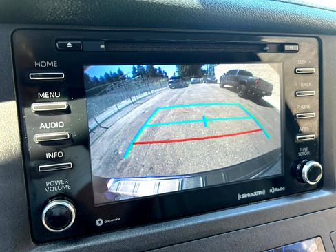 Used 2018 Toyota Sienna XLE image 19