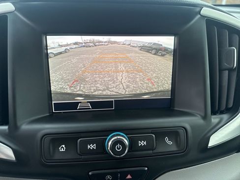 Used 2023 GMC Terrain SLE w/ Driver Convenience Package image 15
