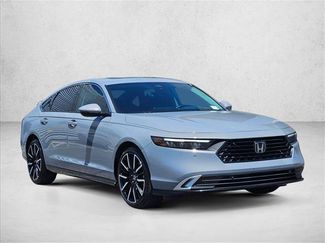Used 2024 Honda Accord Touring video 3