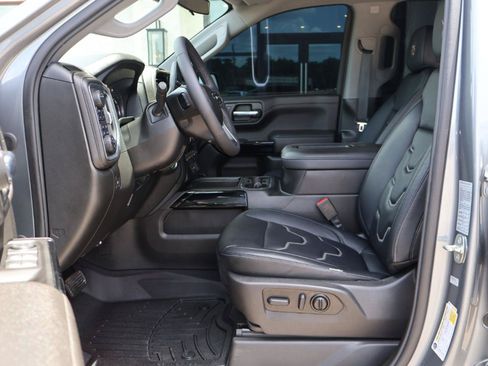 Used 2022 Chevrolet Silverado 1500 RST w/ Safety Package AWD/4WD image 9