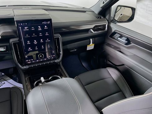 New 2026 GMC Yukon XL Elevation image 19