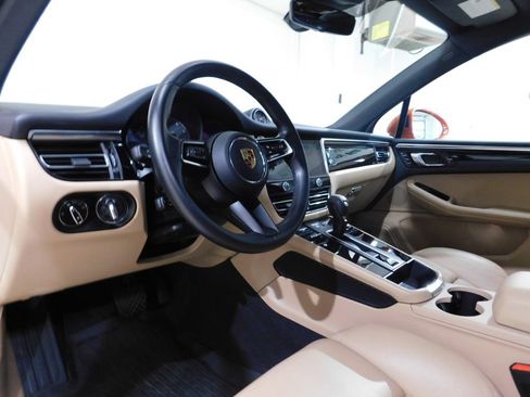 Used 2023 Porsche Macan S AWD/4WD image 29