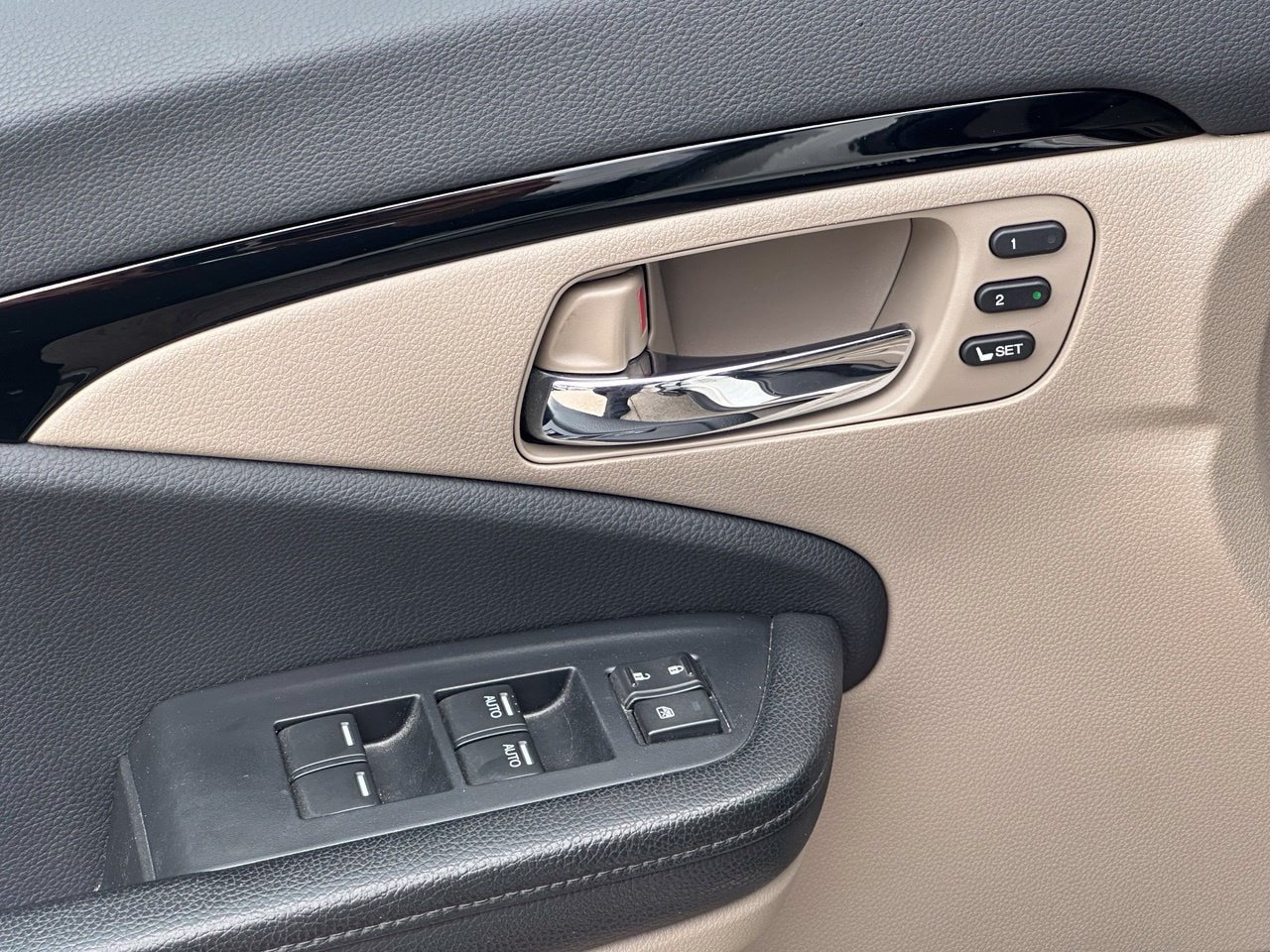 Used 2021 Honda Pilot Elite image 11
