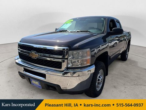 Used 2011 Chevrolet Silverado 2500 LT w/ Snow Plow Prep Package AWD/4WD image 1
