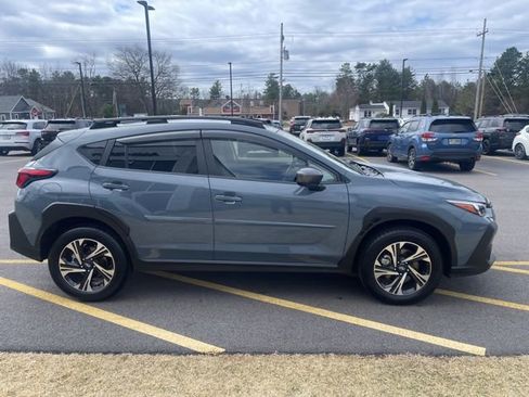 Used 2025 Subaru Crosstrek 2.0i Premium image 4