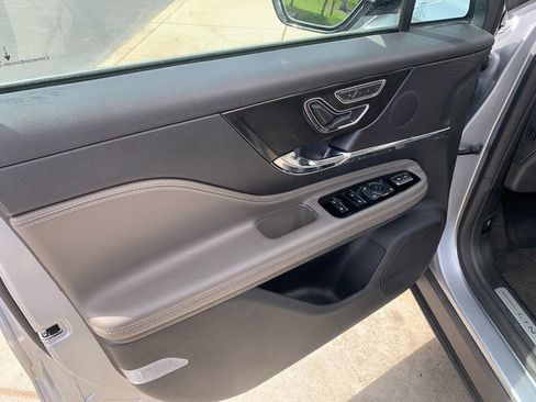 Certified 2023 Lincoln Corsair AWD w/ Equipment Group 101A image 22
